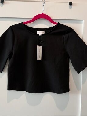 NWT Ripley Rader Black Cropped Short Sleeve Top